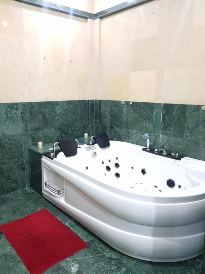 Lights Spa National Arena Mega Mall Monza بوخارست المظهر الخارجي الصورة