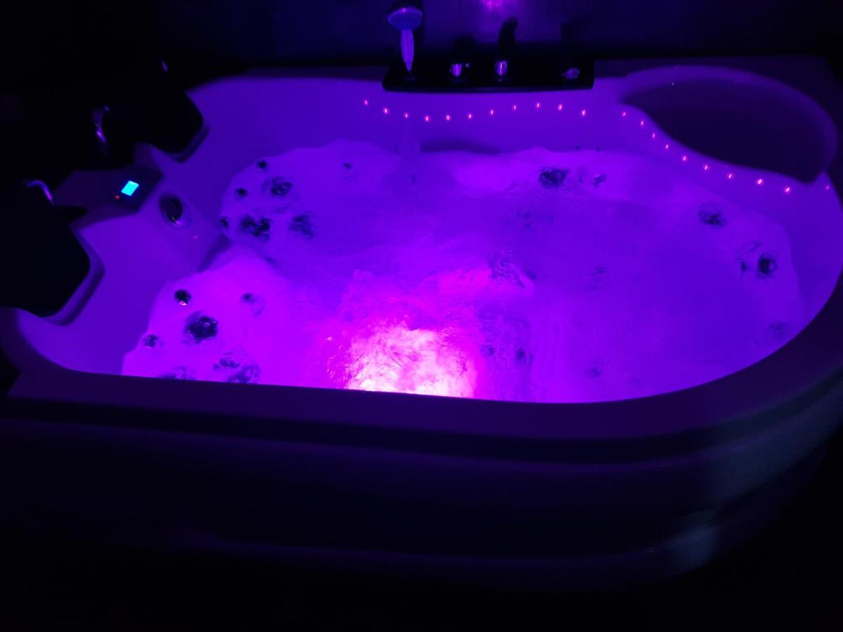 Lights Spa National Arena Mega Mall Monza بوخارست المظهر الخارجي الصورة